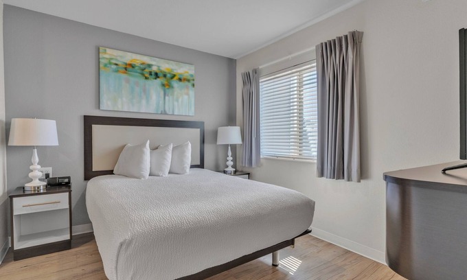 Far North Central Appartement | Simplicity At the Rim 1406 I Comfy 2 Bed 2 Bath