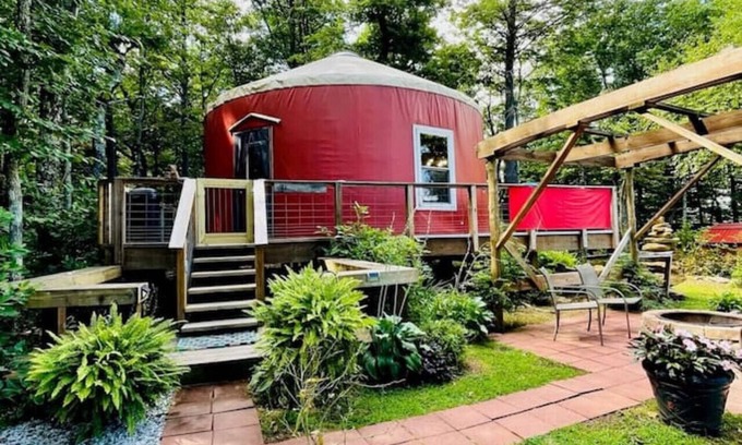 Fancy Gap Cottage | Soak in the Hot Tub at Jamie's Yurt! A Blue Ridge Parkway gem, moments from I-77