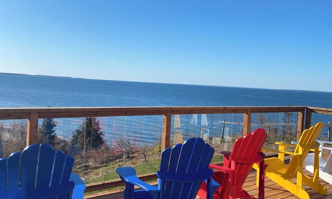 Trenton Maison | Sinclair Island with Water View and amazing SUNSETS