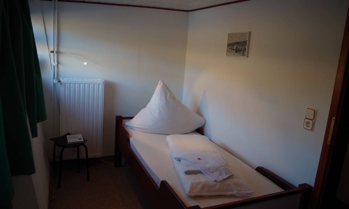 Leipziger Vorstadt Appartement | Single cabin on a residential ship
