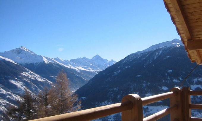Heremence Chalet De Ski | Chalet très confort au milieu du domaine skiable 4-vallées, Valais