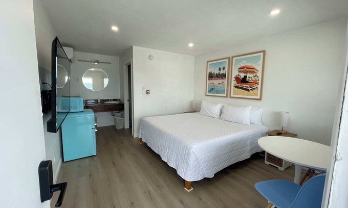 Lake City Appartement | Single King Room (Upper Level)