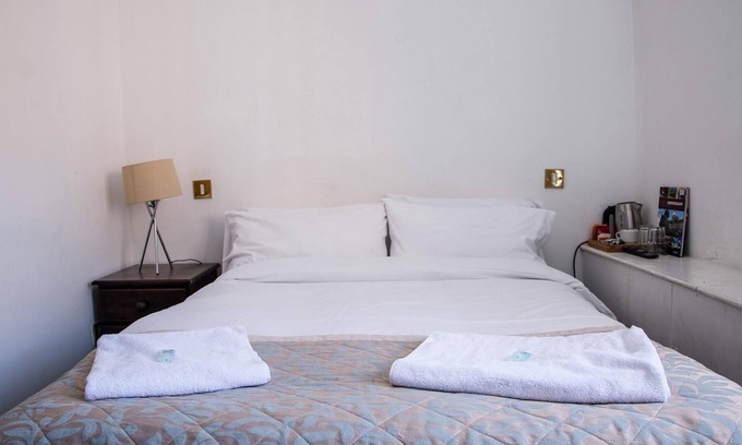 Bordesley Maison | Chambre Simple-Salle de bain partagée