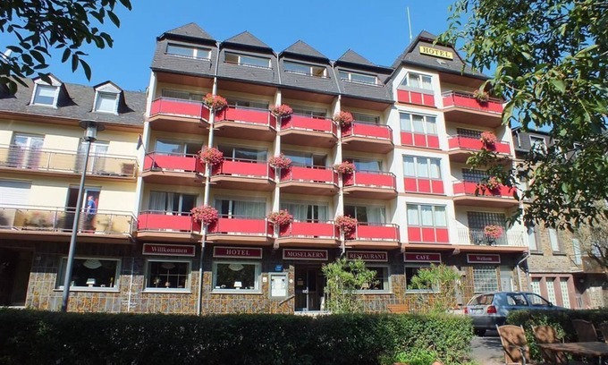 Moselkern Maison | Chambre simple, douche ou baignoire, WC, balcon - Hotel Moselkern