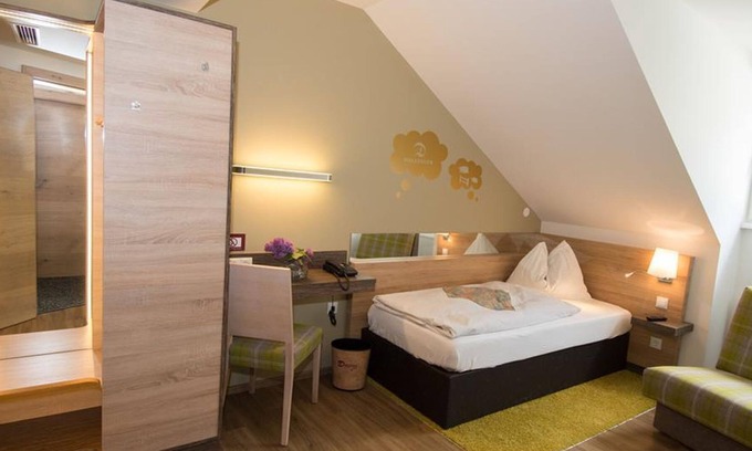 Muehlau Maison | Chambre simple avec douche, WC - Hotel Dollinger