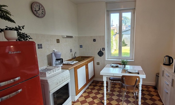 Neris-les-Bains Cabine | ♥ PLAIN PIED-QUARTIER CALME-JARDIN-dormiraneris ♥