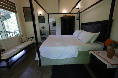 Kalawana Chalet De Ski | Sinharaja River Lodge
