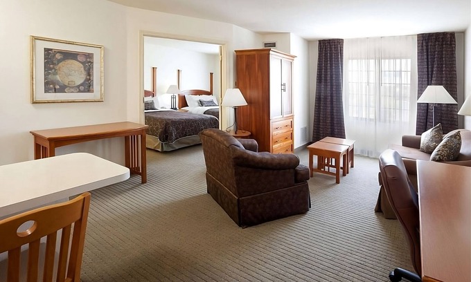 Vance Jackson Appartement | Six Flags Fun! Spacious Unit with Full Kitchen! Outdoor Pool Open Year-Round!