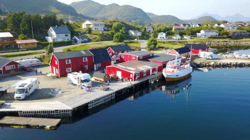 Ballstad Station Balnéaire | Sjøstrand Rorbuer v Børge Iversen AS