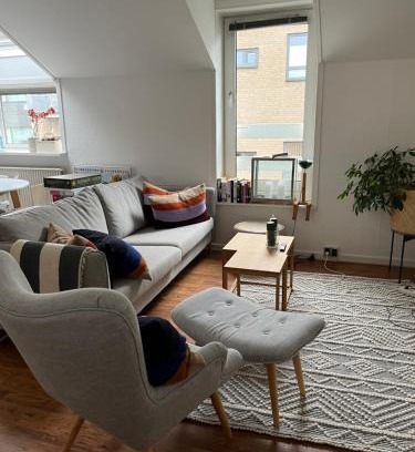 Herning Appartement | Skøn centralt beliggende lejlighed m.tagterrasse