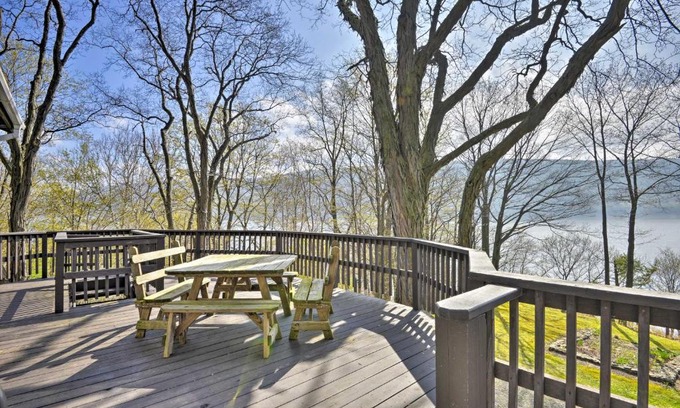 Homer Maison | Skaneateles Lake Home Water Views and Private Beach