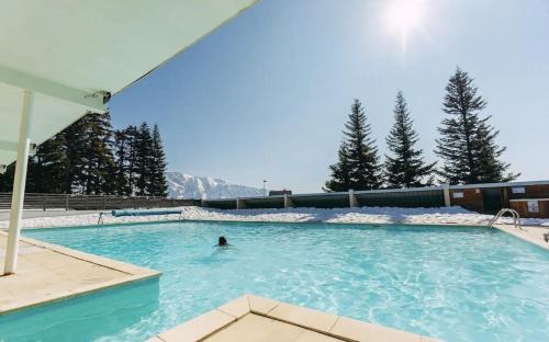 Chamrousse Appartement | Ski et détente à Chamrousse Sauna, piscine 6 pers, wifi et parking