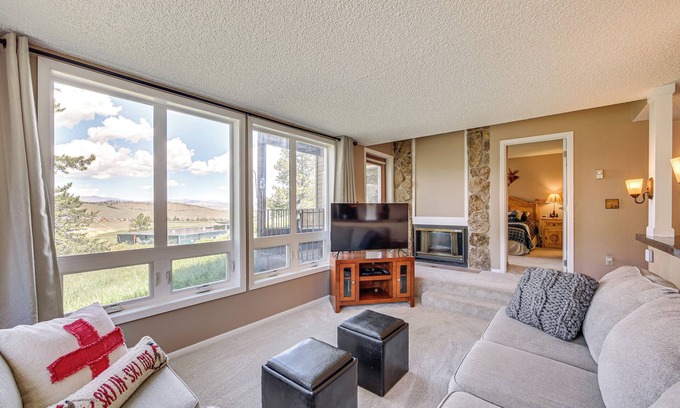 Silvercreek Copropriété | Ski-In/Out Granby Ranch Condo w/ Balcony!