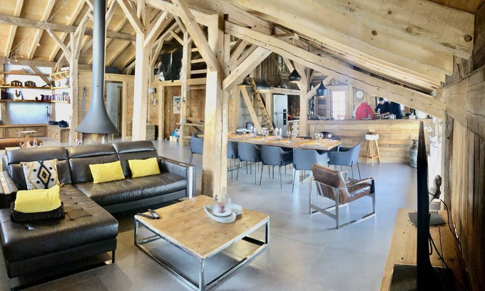 Praz-sur-Arly Chalet De Ski | SKI IN/OUT : Grand chalet rénové de 400m situé sur les pistes