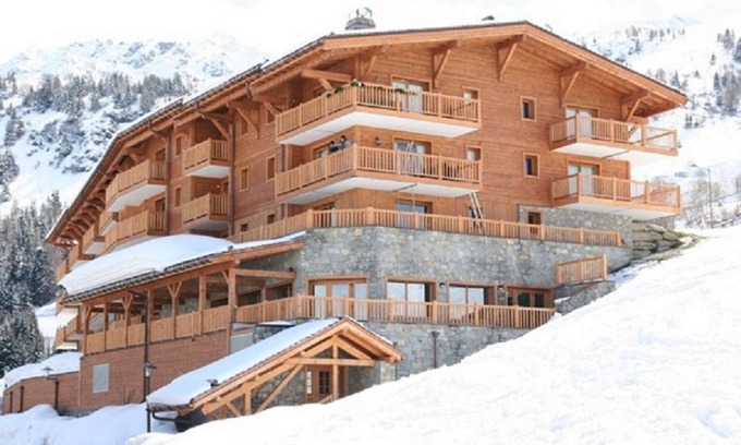 Arc-1800 Appartement | Appartement Skis aux pieds dans grand chalet avec piscine chauffée, 50m de l'ESF