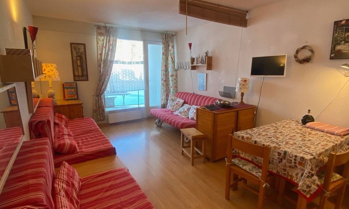 Montgenevre Appartement | Ski-in/ski-out studio for 6 with balcony, equipped kitchen