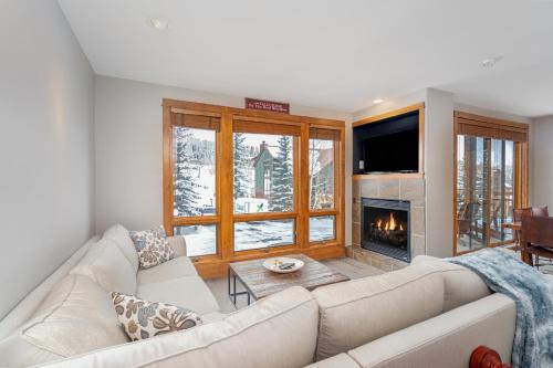 Mountain Village Maison | Ski in ski out Terraces Condo