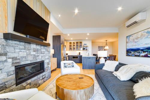 Ludlow Maison | Ski-inandOut Townhome with Views at Okemo Resort!