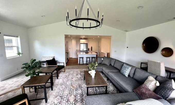 White City Maison | Ski Sandy, UT: Snowbird, Alta, Brighton, Solitude, Park City, Deer Valley, The Canyons