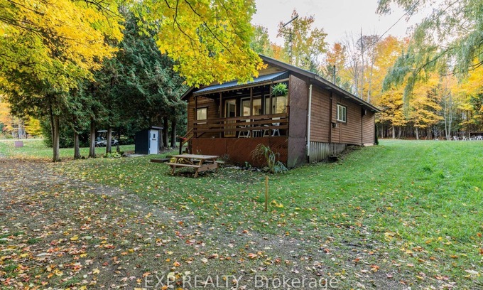 Flesherton Cottage | Four season cabin located steps from Lake Eugenia. 10 min drive from BVSC