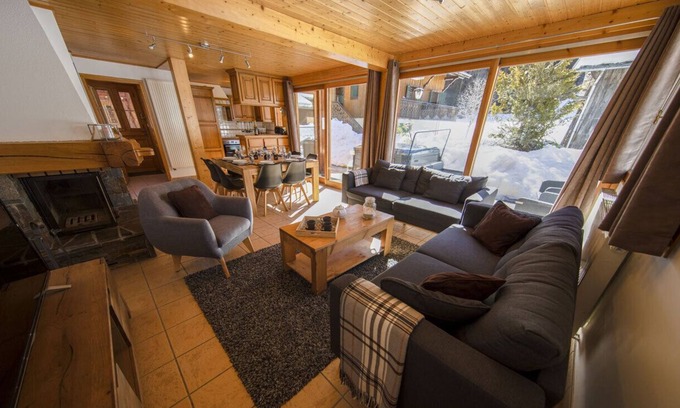 Les Prodains Chalet De Ski | Ski-To-Door chalet with real log fire and garden in Morzine-Avoriaz