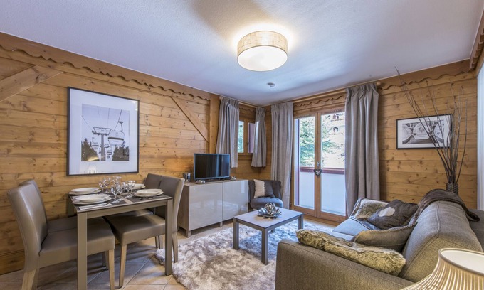 Meribel Centre Appartement | SKIS AU PIEDS AVEC PISCINE - CHARMANT APPARTEMENT - 4 personnes