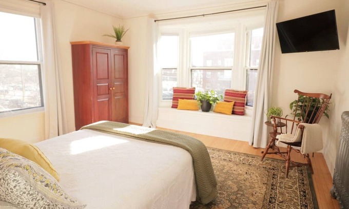 West End Hôtel | Skolfield Inn | Parking | Self-check-in | Garden 1