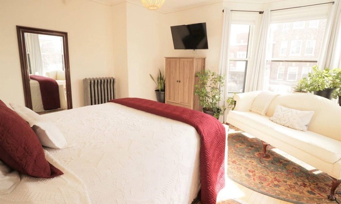 West End Hôtel | Skolfield Inn | Parking | Self-check-in | Garden 2