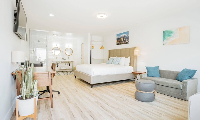 Belmont Shore Hôtel | SKS - Superior Room, 1 King Bed with Sofa bed, Non Smoking