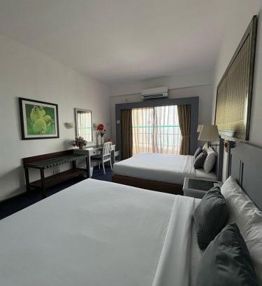 Tanjung Bungah Hôtel | Sky beach resort
