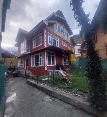 Laripora Maison | Sky Line Guest House Pahalgam Kashmir