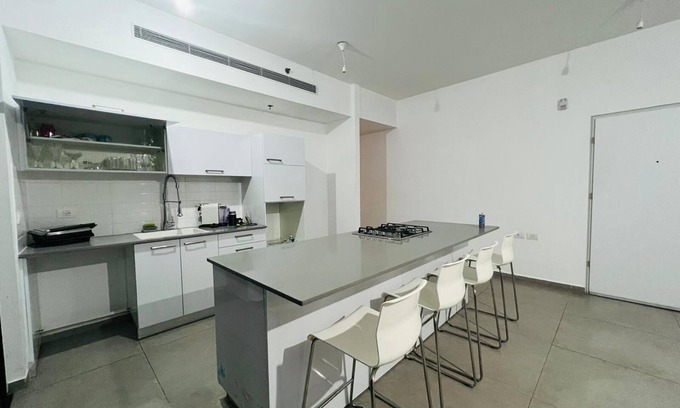 Bat Yam Appartement | SKY LUX! Apartment front beach (MAX 16 people)