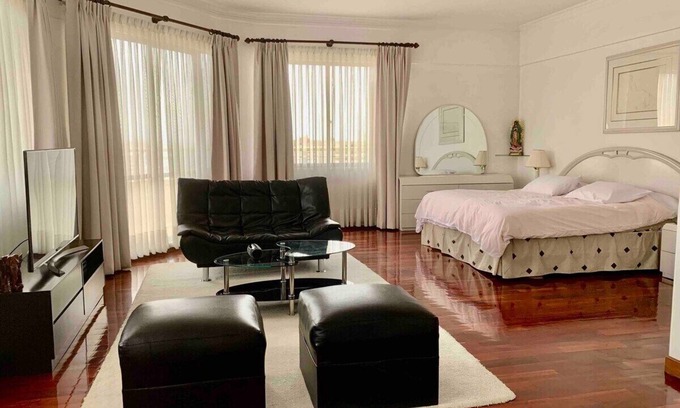 Cochabamba Copropriété | Sky Oasis I Plaza Quintanilla I Parking I Sleeps 8