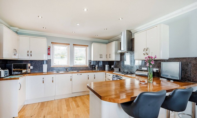 Innellan Cottage | 3 bedroom accommodation in Port Lamont near Dunoon