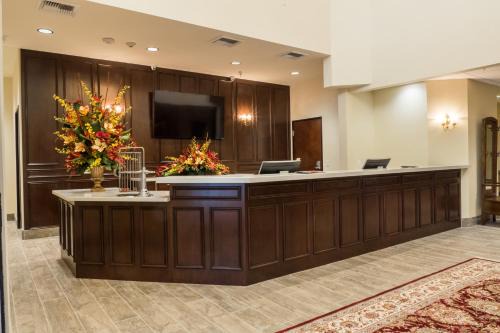 Midway Hôtel | Skyline Hotel and Casino