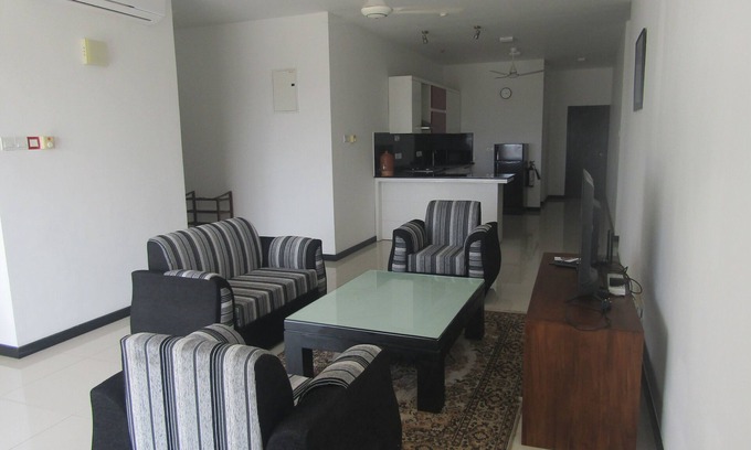Rajagiriya Appartement | SKYLINE SUITE Luxury Penthouse at The Highness Rajagiriya