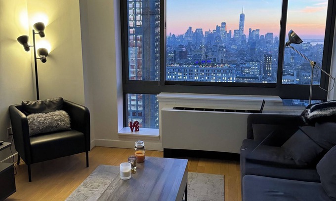 Central Park South Appartement | Skyline Views from a Luxe High Rise in NYC