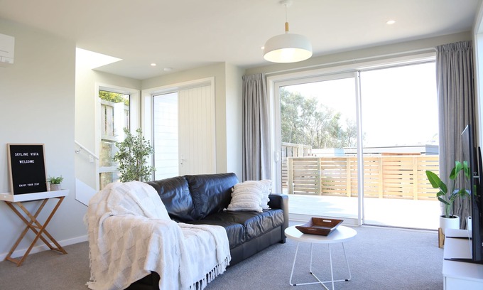 Johnsonville Maison | Skyline Vista: Luxe View, Parking, Espresso & Netflix