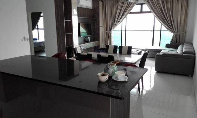 Bukit Indah Appartement | Skyloft Premium Suites 8 pax