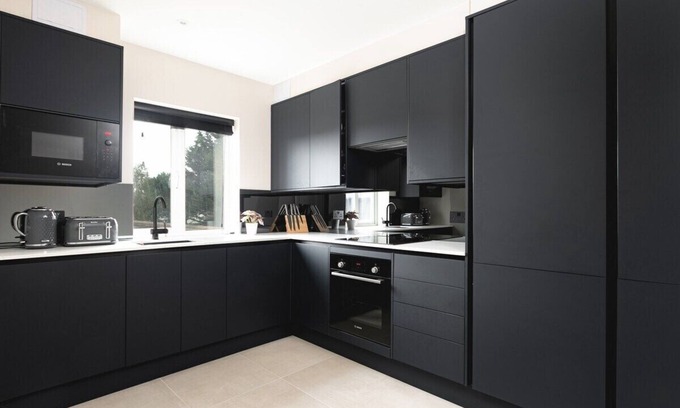 Barnet Appartement | Skyvillion -4Bed Cozy Cockfosters Apt Mins to Tube