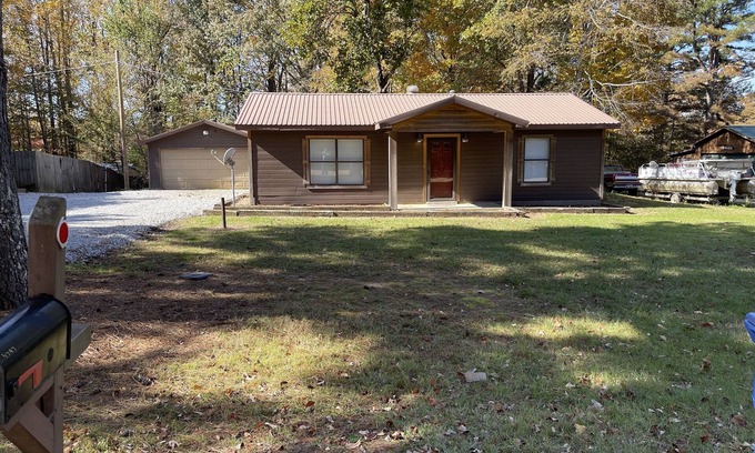 Oxford Maison | Slab - Cabin near boat ramp and 20 mins to Oxford