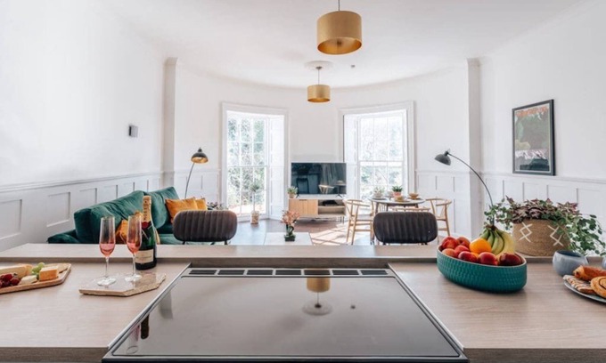 Craiglockhart Copropriété | Slateford House 1770 - The Jacobite's stronghold - 3 Bedroom Apartment