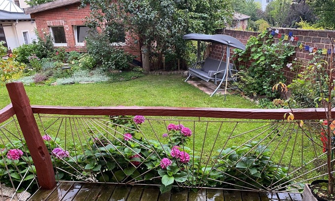 Nikolaivorstadt Appartement | Sleeping with a garden in a historic old town house