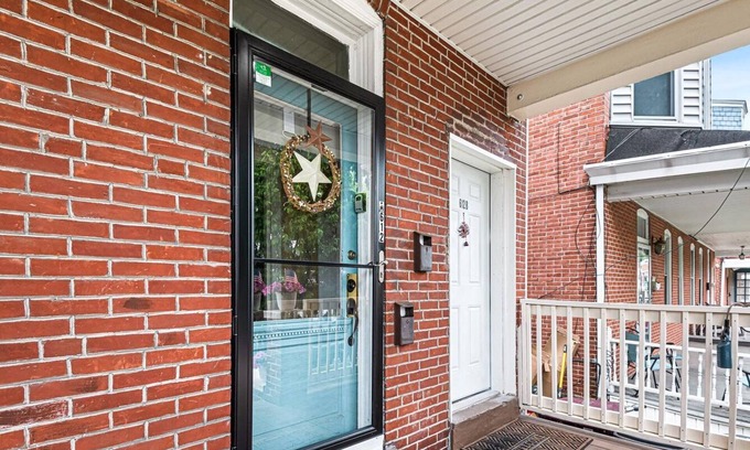 Wilmington Maison | Sleeps 10, 5 BR 2BA, 5 beds 1King + 4Queen, perfect for long stays