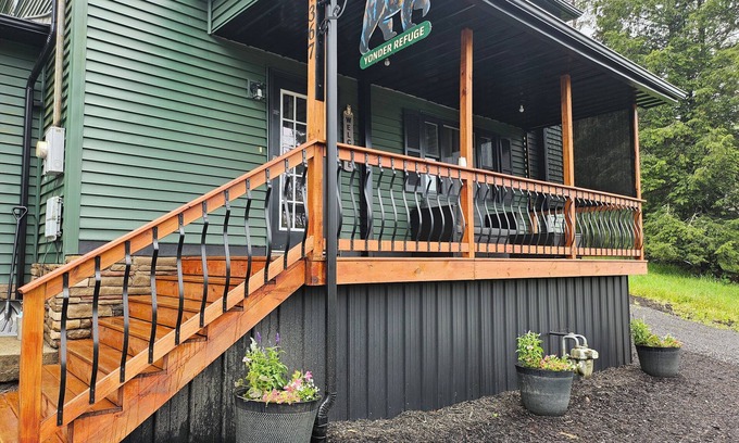 Canaan Valley Maison | Sleeps 10 home in Thomas. Walk to Purple Fiddle. Close to Davis and Canaan