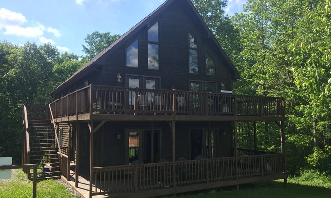 Fayetteville Maison | 20 personnes et plus. Chalet abordable près de New River Gorge Rafting & Climbing