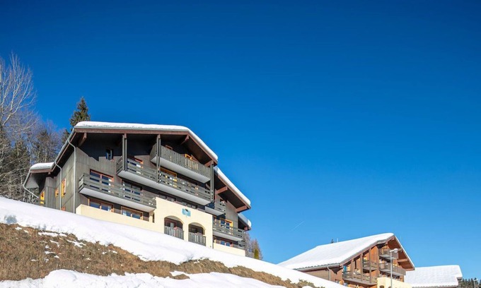 La Lechere Appartement | Sleeps 3! Studio | Scenic Living in Valmorel!
