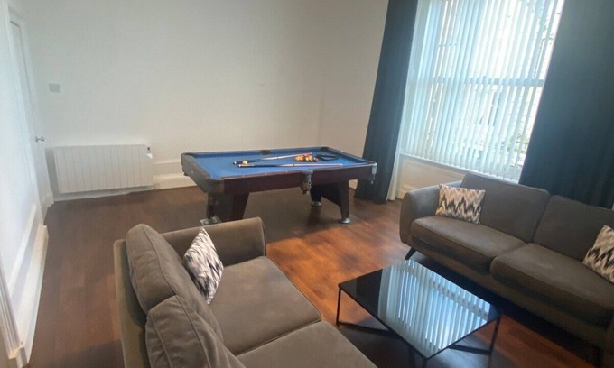 Sandhaven Appartement | sleeps 5, parking, pool table