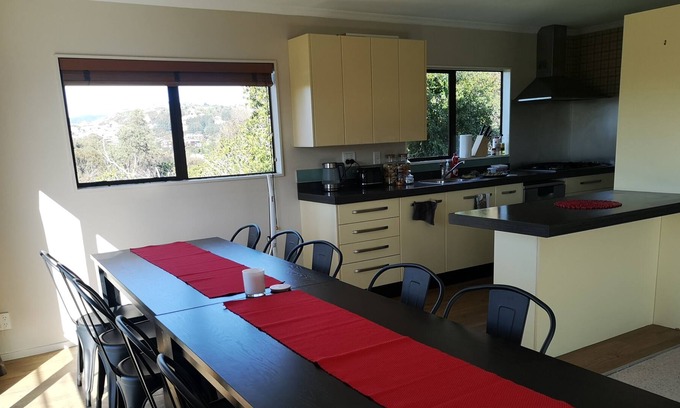 Whitby Maison | Sleeps up to 16 guests!