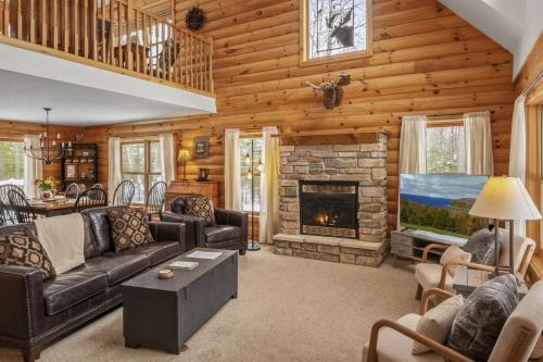 Sister Bay Maison | Sleepy Moose - New! Log Cabin in Sister Bay, Dogs and Near Beach